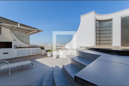 Apartamento à venda com 246m², 3 quartos e 2 vagas Apartamento à venda com 246m², 3 quartos e 2 vagasCobertura