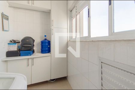 Apartamento à venda com 246m², 3 quartos e 2 vagas Apartamento à venda com 246m², 3 quartos e 2 vagasÁrea de Serviço