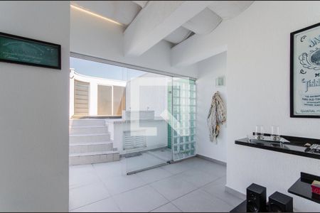 Apartamento à venda com 246m², 3 quartos e 2 vagas Apartamento à venda com 246m², 3 quartos e 2 vagasCobertura