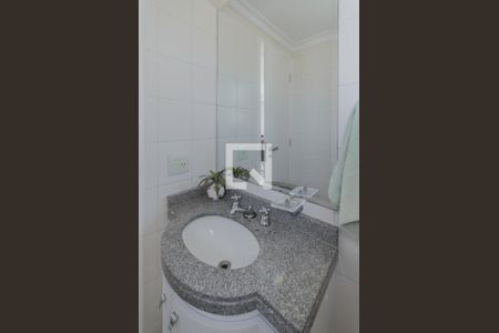 Apartamento à venda com 246m², 3 quartos e 2 vagas Apartamento à venda com 246m², 3 quartos e 2 vagasBanheiro da Suíte