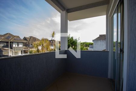 Casa de condomínio para alugar com 250m², 4 quartos e 2 vagas Casa de condomínio para alugar com 250m², 4 quartos e 2 vagasSacada da Suíte 3