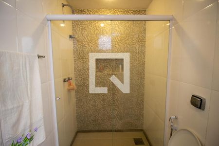 Casa de condomínio para alugar com 250m², 4 quartos e 2 vagas Casa de condomínio para alugar com 250m², 4 quartos e 2 vagasBanheiro da Suíte 4