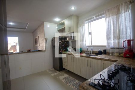 Casa de condomínio para alugar com 250m², 4 quartos e 2 vagas Casa de condomínio para alugar com 250m², 4 quartos e 2 vagasCozinha e Área de Serviço