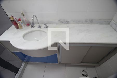 Apartamento à venda com 76m², 2 quartos e 1 vagaBanheiro