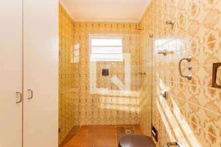 Casa à venda com 390m², 3 quartos e 2 vagasBanheiro da Suíte