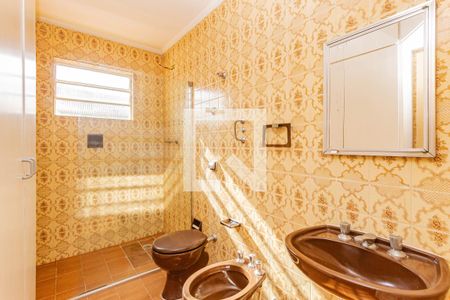 Casa à venda com 390m², 3 quartos e 2 vagasBanheiro da Suíte