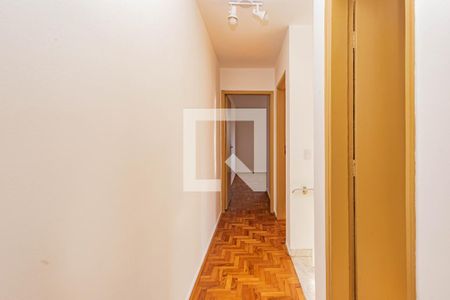 Casa à venda com 390m², 3 quartos e 2 vagasCorredor