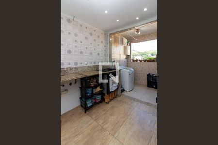 Apartamento para alugar com 77m², 2 quartos e 2 vagasCozinha