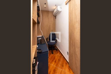 Apartamento para alugar com 77m², 2 quartos e 2 vagasQuarto 3 - Escritório