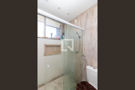 Apartamento para alugar com 77m², 2 quartos e 2 vagasBanheiro da Suíte