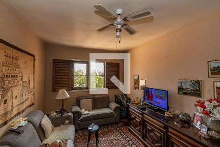 Casa à venda com 278m², 4 quartos e 4 vagas Casa à venda com 278m², 4 quartos e 4 vagasSala de TV