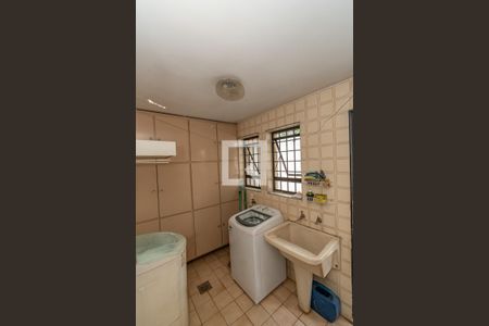 Casa à venda com 278m², 4 quartos e 4 vagas Casa à venda com 278m², 4 quartos e 4 vagasÁrea de Serviço