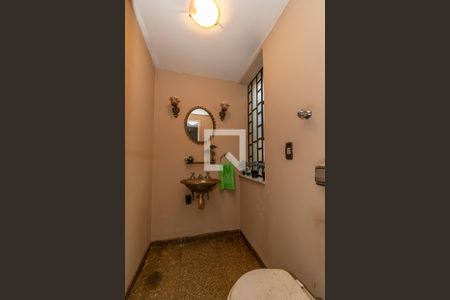 Casa à venda com 278m², 4 quartos e 4 vagas Casa à venda com 278m², 4 quartos e 4 vagasLavabo