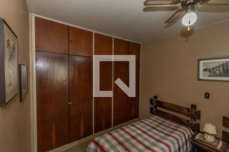 Casa à venda com 278m², 4 quartos e 4 vagas Casa à venda com 278m², 4 quartos e 4 vagasQuarto 1