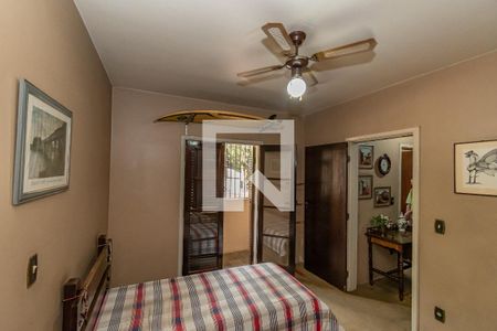 Casa à venda com 278m², 4 quartos e 4 vagas Casa à venda com 278m², 4 quartos e 4 vagasQuarto 1