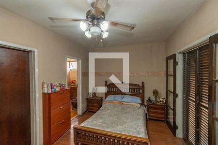 Casa à venda com 278m², 4 quartos e 4 vagas Casa à venda com 278m², 4 quartos e 4 vagasSuite