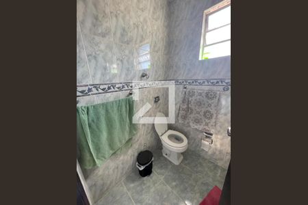 Casa à venda com 130m², 4 quartos e 3 vagas Casa à venda com 130m², 4 quartos e 3 vagasBanheiro 1