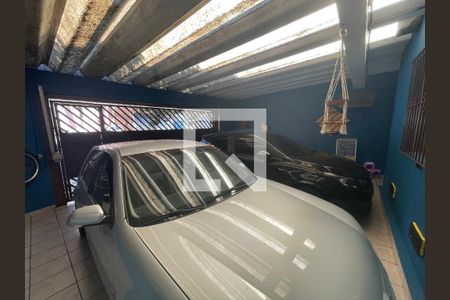 Casa à venda com 130m², 4 quartos e 3 vagas Casa à venda com 130m², 4 quartos e 3 vagasGaragem