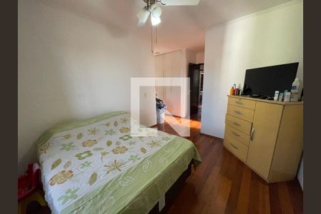 Casa à venda com 130m², 4 quartos e 3 vagas Casa à venda com 130m², 4 quartos e 3 vagasSuíte