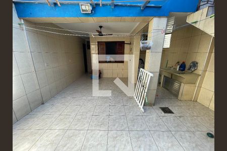 Casa à venda com 130m², 4 quartos e 3 vagas Casa à venda com 130m², 4 quartos e 3 vagasQuintal