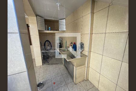 Casa à venda com 130m², 4 quartos e 3 vagas Casa à venda com 130m², 4 quartos e 3 vagasÁrea de Serviço