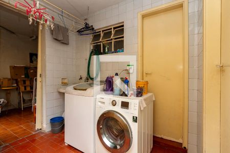 Casa de condomínio à venda com 249m², 3 quartos e 4 vagas Casa de condomínio à venda com 249m², 3 quartos e 4 vagasLavanderia