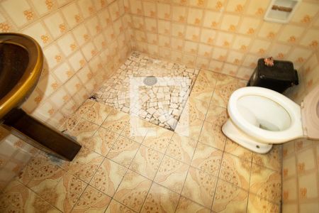 Casa à venda com 320m², 2 quartos e 2 vagasBanheiro