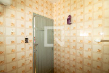 Casa à venda com 320m², 2 quartos e 2 vagasBanheiro