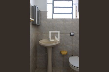 Banheiro de apartamento à venda com 1 quarto, 40m² em Menino Deus, Porto Alegre