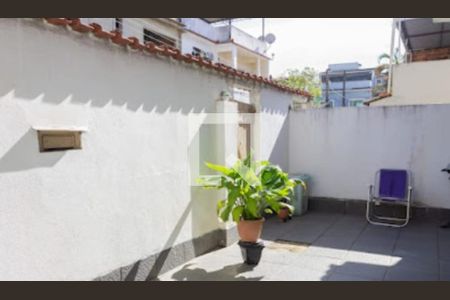 Casa de condomínio à venda com 152m², 3 quartos e 2 vagasPrimeiro andar - Varanda