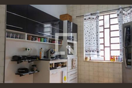 Casa de condomínio à venda com 152m², 3 quartos e 2 vagasPrimeiro andar - Cozinha