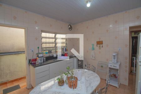 Casa à venda com 110m², 2 quartos e 2 vagasCozinha