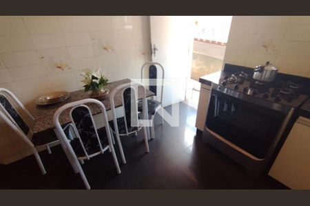 Casa à venda com 300m², 4 quartos e 4 vagas
