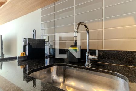 Sala e Cozinha de kitnet/studio à venda com 1 quarto, 28m² em República, São Paulo