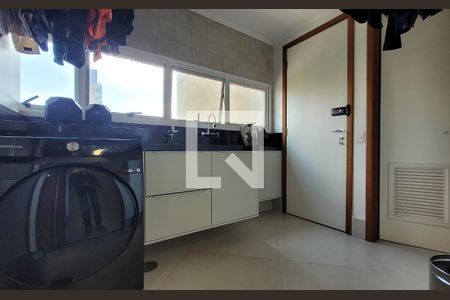 Apartamento à venda com 385m², 4 quartos e 4 vagasArea de serviço