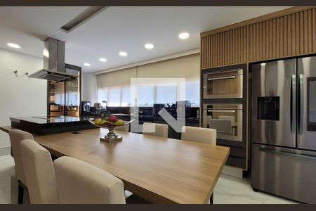 Apartamento à venda com 385m², 4 quartos e 4 vagasCozinha