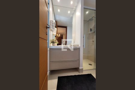 Apartamento à venda com 385m², 4 quartos e 4 vagasBanheiro da suíte 2