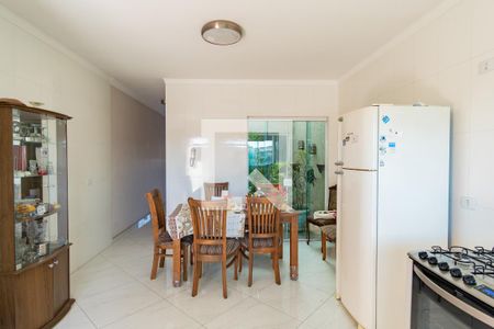Casa à venda com 170m², 3 quartos e 4 vagasCozinha / Copa