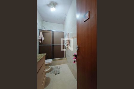 Apartamento à venda com 68m², 2 quartos e 1 vaga Apartamento à venda com 68m², 2 quartos e 1 vagaBanheiro social