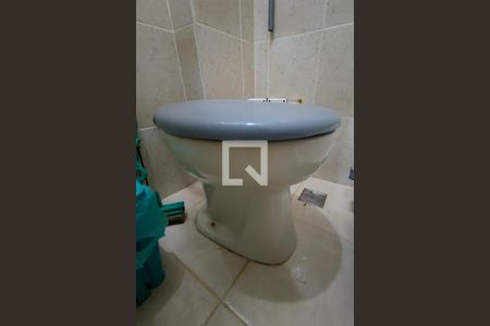 Apartamento à venda com 68m², 2 quartos e 1 vaga Apartamento à venda com 68m², 2 quartos e 1 vagaBanheiro da Área de serviço - vaso