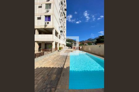 Apartamento à venda com 62m², 2 quartos e 1 vaga Apartamento à venda com 62m², 2 quartos e 1 vagaÁrea comum - Piscina