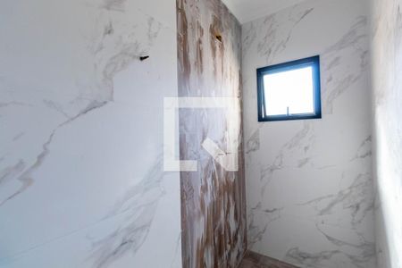 Casa à venda com 117m², 2 quartos e 2 vagas Casa à venda com 117m², 2 quartos e 2 vagasBanheiro da Suíte 2