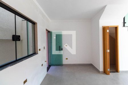 Casa à venda com 117m², 2 quartos e 2 vagas Casa à venda com 117m², 2 quartos e 2 vagasCozinha