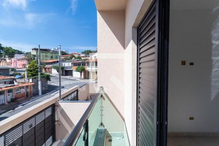 Casa à venda com 117m², 2 quartos e 2 vagas Casa à venda com 117m², 2 quartos e 2 vagasVaranda