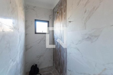 Casa à venda com 117m², 2 quartos e 2 vagas Casa à venda com 117m², 2 quartos e 2 vagasBanheiro da Suíte 1