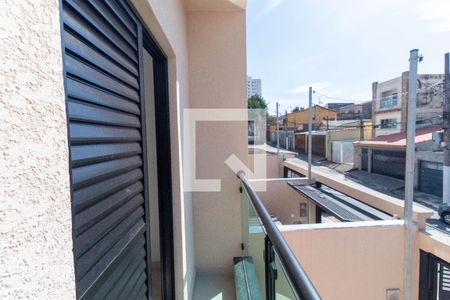 Casa à venda com 117m², 2 quartos e 2 vagas Casa à venda com 117m², 2 quartos e 2 vagasVaranda