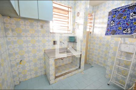 Apartamento à venda com 59m², 2 quartos e sem vaga Apartamento à venda com 59m², 2 quartos e sem vagaCozinha e Área de Serviço