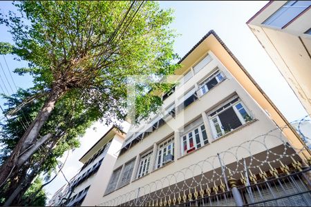 Apartamento à venda com 59m², 2 quartos e sem vaga Apartamento à venda com 59m², 2 quartos e sem vagaFachada