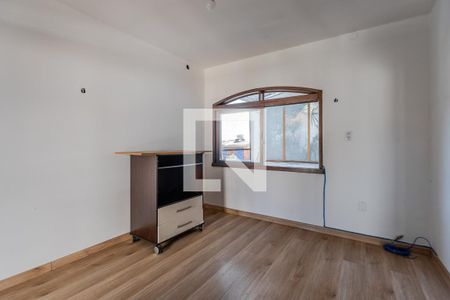 Casa à venda com 385m², 6 quartos e 3 vagas Casa à venda com 385m², 6 quartos e 3 vagasQuarto 5