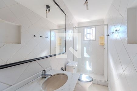 Casa à venda com 385m², 6 quartos e 3 vagas Casa à venda com 385m², 6 quartos e 3 vagasBanheiro